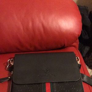 Gucci messenger bag